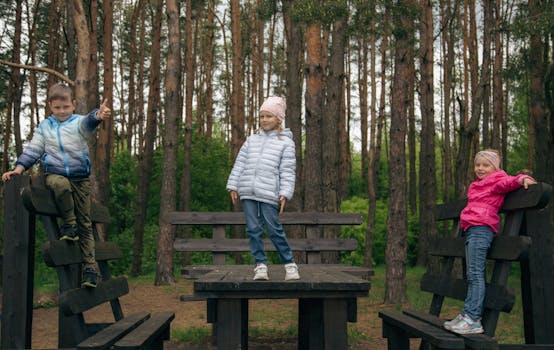 Rodinný Hiking v Beskydech: Bezpečné Trasy pro Malé Turisty